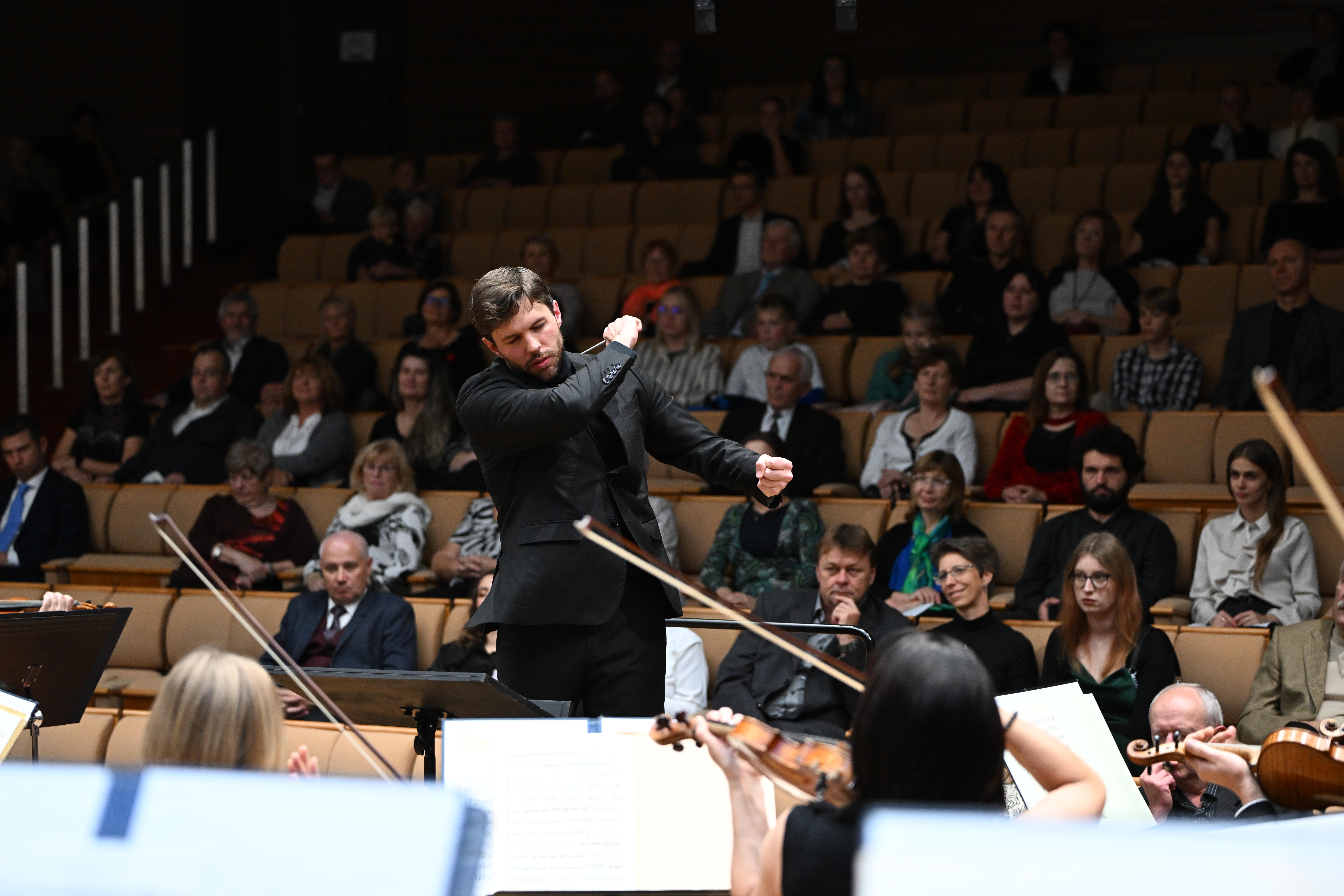 OPERNÍ ÁRIE, PULCINELLA & BEETHOVENOVA OSMÁ